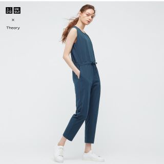 ユニクロ(UNIQLO)のユニクロ× theory  ウルトラストレッチジャンプスーツ　Lサイズ(オールインワン)