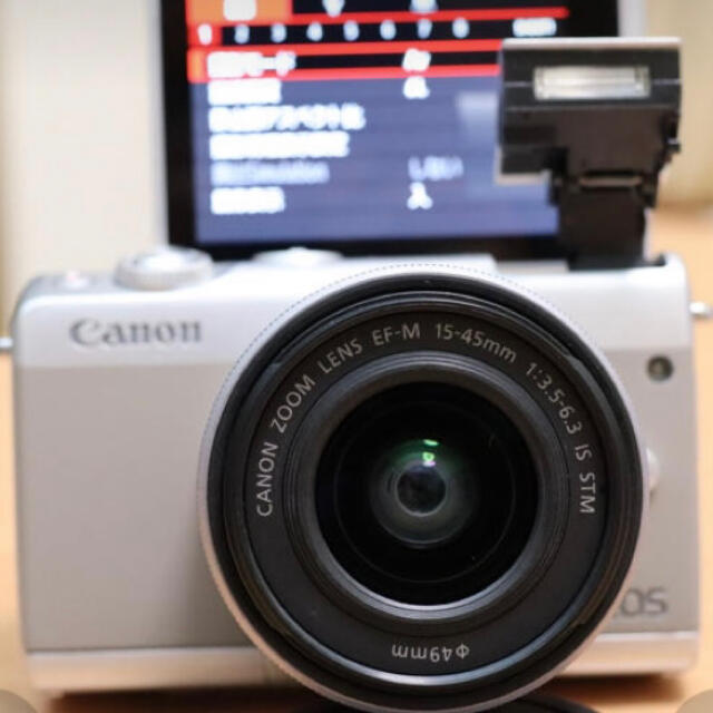 デジタル一眼canon   m100 ミラーレスカメラ