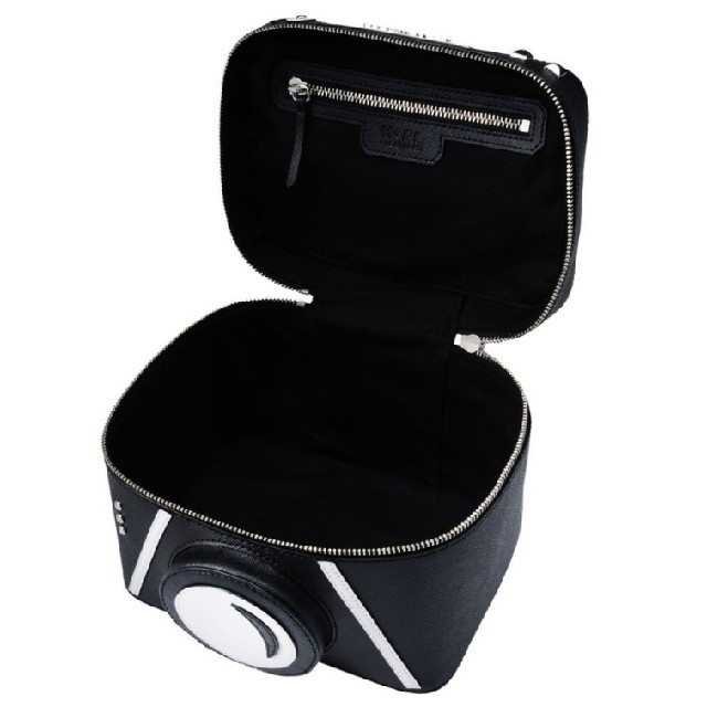 Karl Lagerfeld(カールラガーフェルド)の希少 レア カールラガーフェルド カメラ ビューティーケース コスメバッグ レディースのバッグ(その他)の商品写真