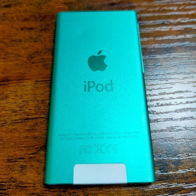 Apple(アップル)のiPod nano 第7世代 グリーン 16GB スマホ/家電/カメラのオーディオ機器(ポータブルプレーヤー)の商品写真