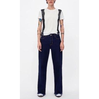 ザラ(ZARA)の【未使用】ZARA シャリ感 涼しげ ホワイト × ブラックレース 半袖(カットソー(半袖/袖なし))