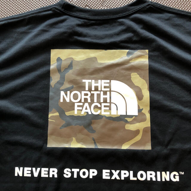 THE NORTH FACE(ザノースフェイス)の新品　ノースフェイス　　S メンズTシャツ　north FACE 迷彩　送料無料 メンズのトップス(Tシャツ/カットソー(半袖/袖なし))の商品写真