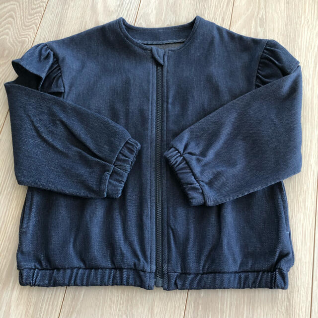 GU(ジーユー)のカットソーブルゾン キッズ/ベビー/マタニティのキッズ服女の子用(90cm~)(ジャケット/上着)の商品写真