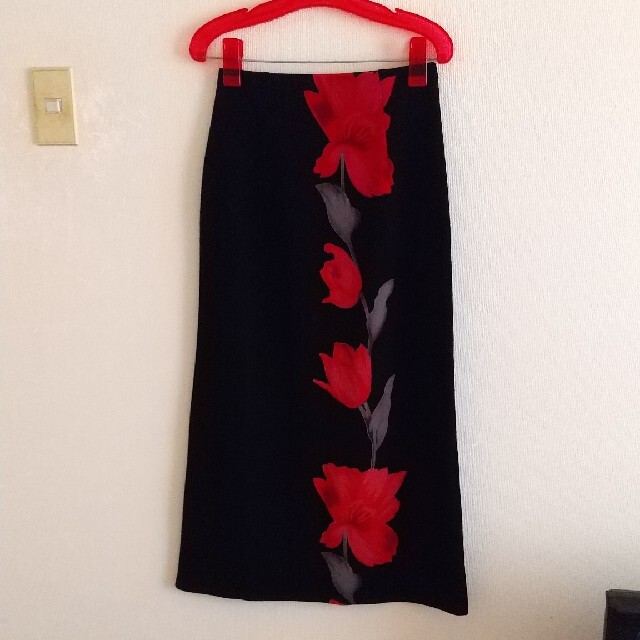 花柄カットソースカート レディースのスカート(ロングスカート)の商品写真