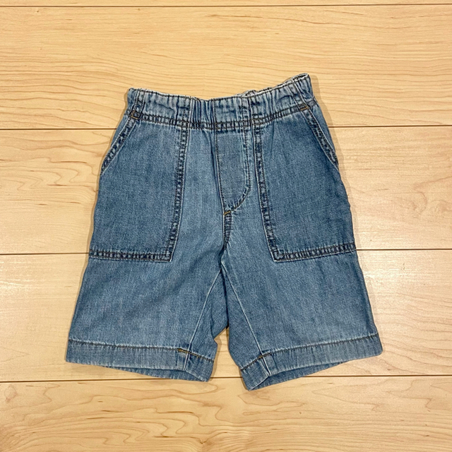 GU(ジーユー)の【R63様専用】GU☆ハーフパンツ ベージュとデニム 110 キッズ/ベビー/マタニティのキッズ服男の子用(90cm~)(パンツ/スパッツ)の商品写真