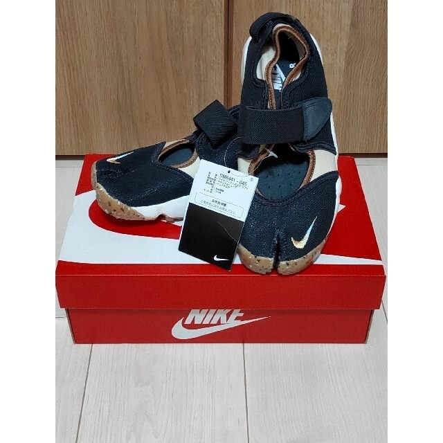 NIKE(ナイキ)のNIKE ナイキ エアリフト オフノワール 23.0cm　DM6441-045 レディースの靴/シューズ(サンダル)の商品写真