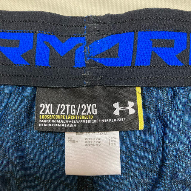 UNDER ARMOUR(アンダーアーマー)のアンダーアーマー スポーツ ハーフパンツ ブルー 総柄  XXLサイズ メンズのパンツ(ショートパンツ)の商品写真