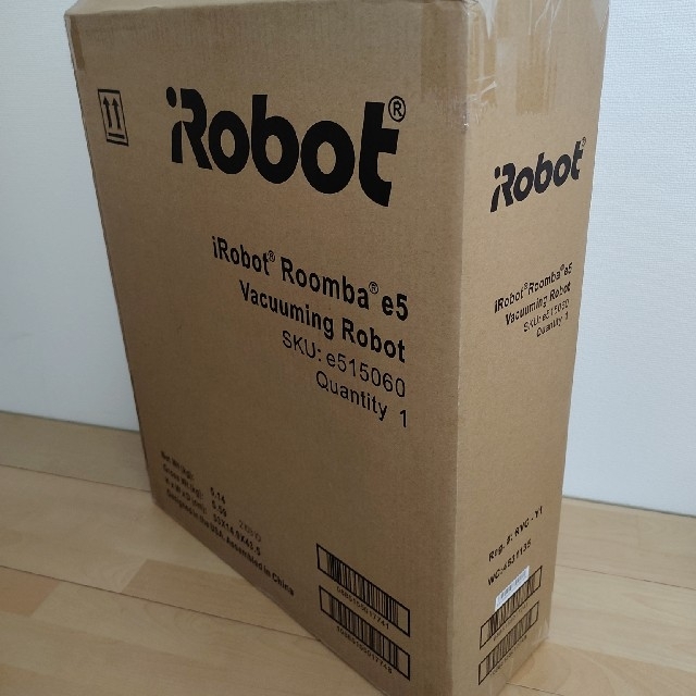 iRobot(アイロボット)の【保証付】IROBOT ルンバ E5　新品未使用 スマホ/家電/カメラの生活家電(掃除機)の商品写真