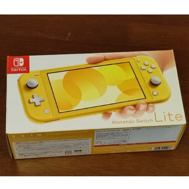 Nintendo Switch(ニンテンドースイッチ)のニンテンドースイッチライト　イエロー エンタメ/ホビーのゲームソフト/ゲーム機本体(携帯用ゲーム機本体)の商品写真