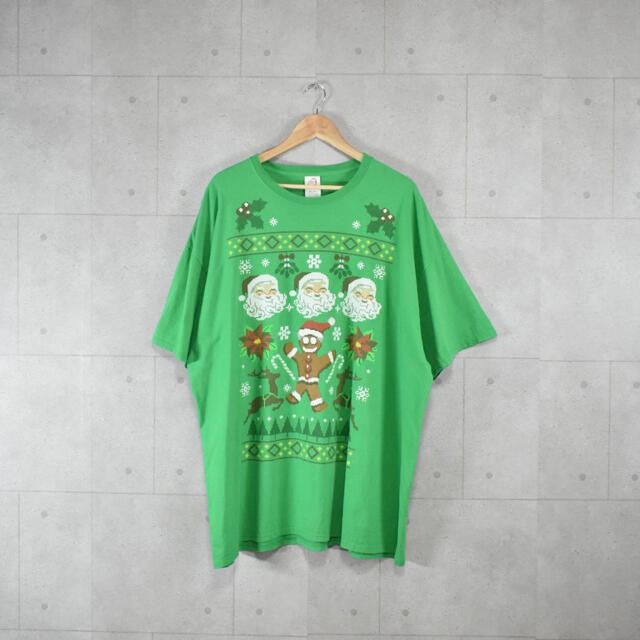 Disney(ディズニー)のクリスマスプリント Tシャツ グリーン オーバーサイズ かわいい メンズのトップス(Tシャツ/カットソー(半袖/袖なし))の商品写真