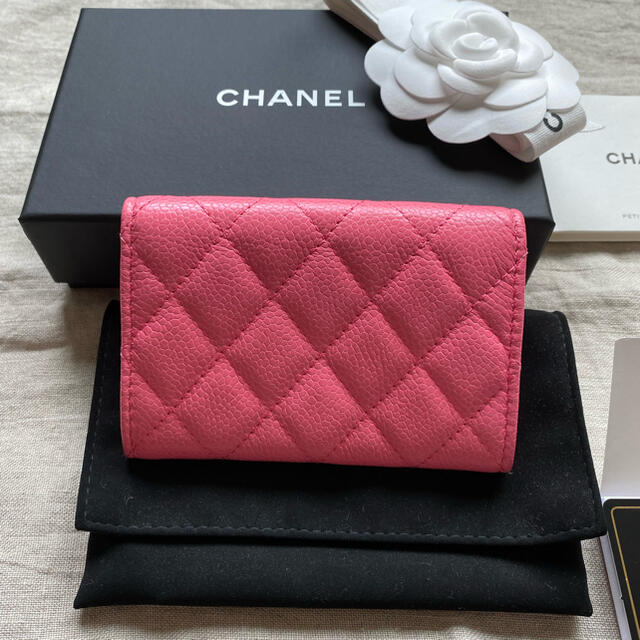 CHANEL(シャネル)のシャネル☆CHANEL財布マトラッセ☆フラップカードケース新品・未使用！！ レディースのファッション小物(財布)の商品写真