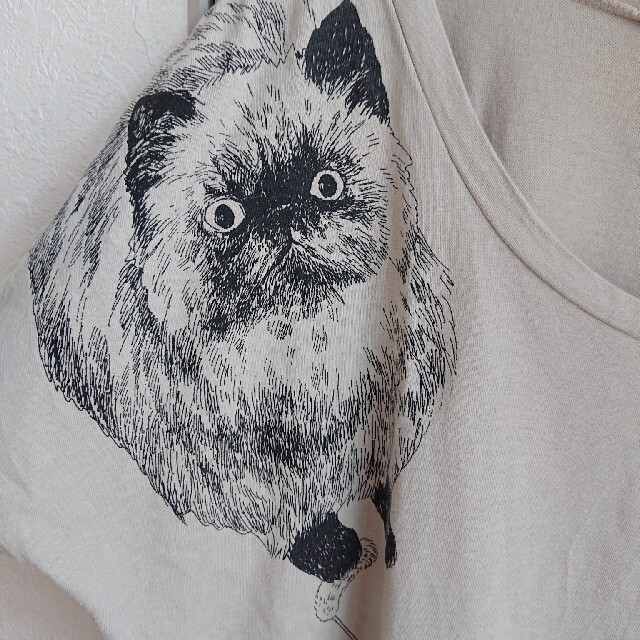 marble(マーブル)のmarble マーブルシュッド  猫 ネコ ねこ Tシャツ ベージュ L相当 レディースのトップス(Tシャツ(半袖/袖なし))の商品写真