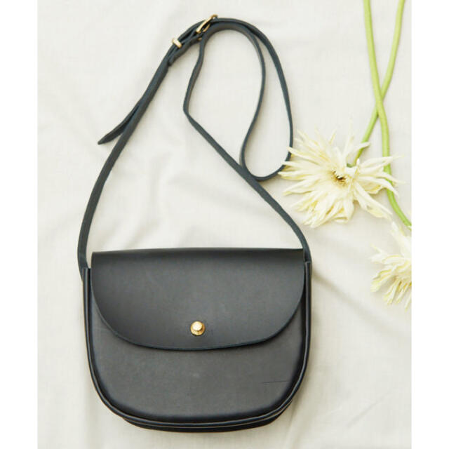 fig london  German hook shoulder bag