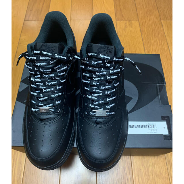 Supreme(シュプリーム)のSUPREME × NIKE AIR FORCE 1 LOW "BLACK" メンズの靴/シューズ(スニーカー)の商品写真