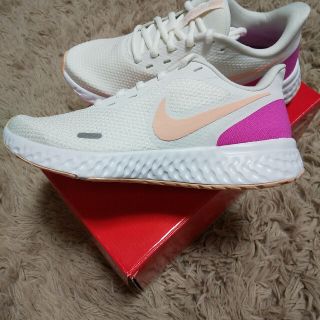 ナイキ(NIKE)のNIKE WSレボリューション5 ランニングシューズ(スニーカー)