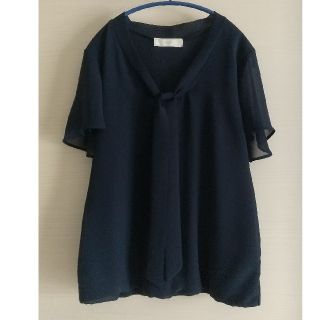 エニィスィス(anySiS)の【美品】anySiS ボウタイカットソー ネイビー Size1(カットソー(半袖/袖なし))