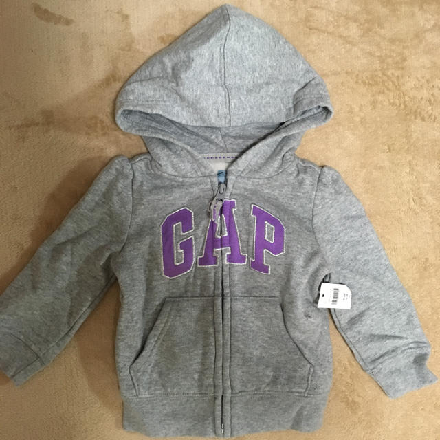 GAP Kids(ギャップキッズ)のGAP 80 キッズ/ベビー/マタニティのベビー服(~85cm)(トレーナー)の商品写真