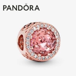 【新品】PANDORA スパークリングブラッシュピンク クロス＆ポーチ付き(チャーム)