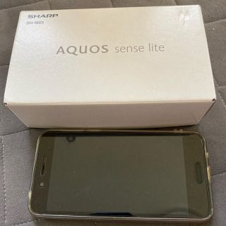 シャープ(SHARP)のSHARP AQUOS SH-M05 32G SIMフリー(スマートフォン本体)