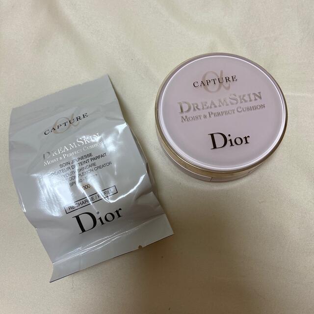 Dior(ディオール)のカプチュールドリームスキンモイストクッション コスメ/美容のベースメイク/化粧品(化粧下地)の商品写真