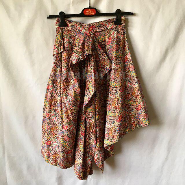 Vivienne Westwood(ヴィヴィアンウエストウッド)の【レア赤タグ】ペイズリー柄アシメ巻きスカート レディースのスカート(ひざ丈スカート)の商品写真