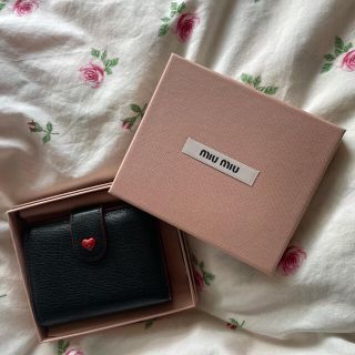 ミュウミュウ(miumiu)のMIU MIU 二つ折り財布(折り財布)