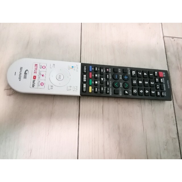 SHARP(シャープ)の【電池蓋なし・格安】SHARP　テレビリモコン　GB320SA　シャープ　b スマホ/家電/カメラのテレビ/映像機器(その他)の商品写真