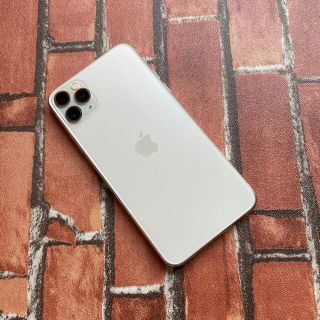 アイフォーン(iPhone)のiPhone11 pro max 本体　液晶ガラスフィルム一枚付き(スマートフォン本体)