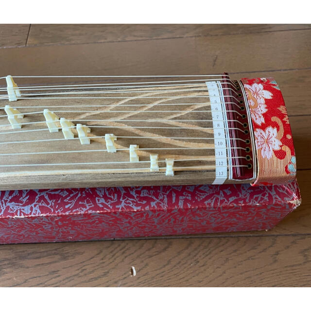 ミニお琴　十三弦　42㎝　中古品 楽器の和楽器(その他)の商品写真