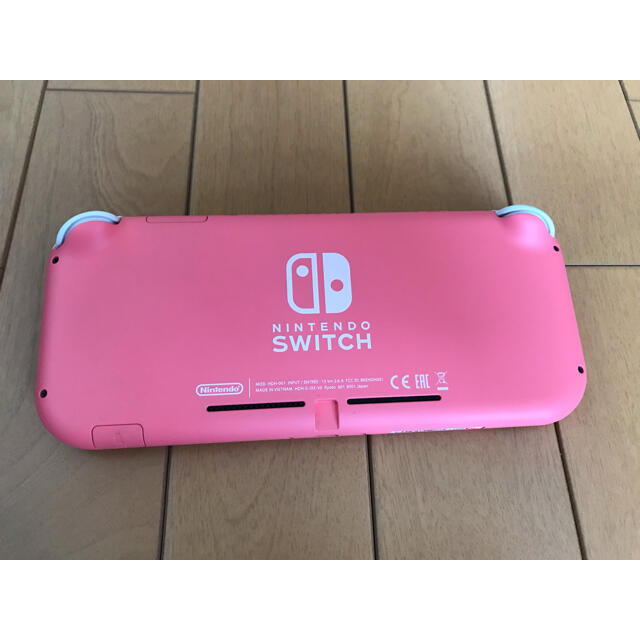 Nintendo Switch Lite コーラル