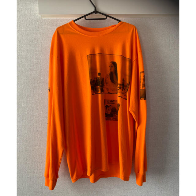 holiday(ホリデイ)のHOLIDAY Joe Szabo PHOTO L/S TEE クルーネックT レディースのトップス(Tシャツ(長袖/七分))の商品写真