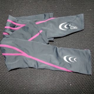 シースリーフィット(C3fit)のC3fit アームカバー(トレーニング用品)