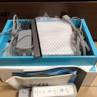 ウィー(Wii)のWii本体(家庭用ゲーム機本体)