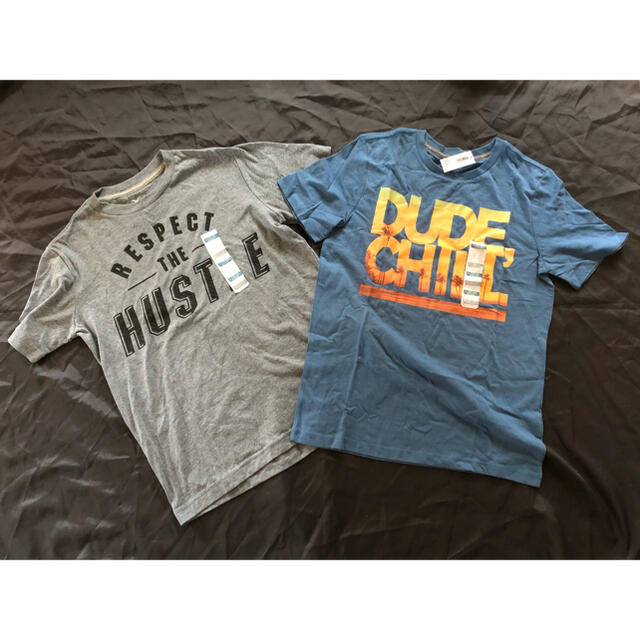 Old Navy(オールドネイビー)の新品　未使用　OLDNAVY  150 Tシャツ　グレー速乾　2枚　セット キッズ/ベビー/マタニティのキッズ服男の子用(90cm~)(Tシャツ/カットソー)の商品写真