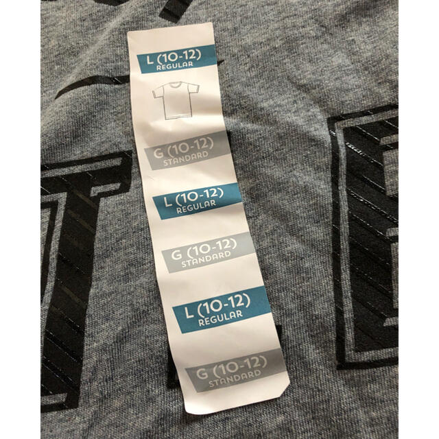 Old Navy(オールドネイビー)の新品　未使用　OLDNAVY  150 Tシャツ　グレー速乾　2枚　セット キッズ/ベビー/マタニティのキッズ服男の子用(90cm~)(Tシャツ/カットソー)の商品写真