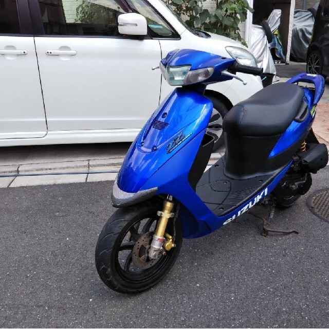 スズキ ZZ テレフォニカモビスター 限定色  原付 50cc  希少