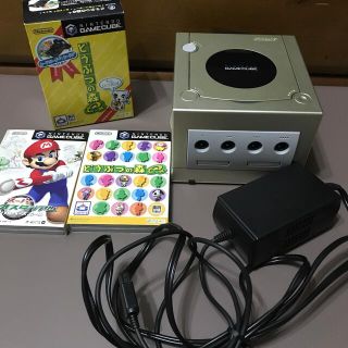 任天堂　ゲームキューブ　本体　オレンジ　ソフトおまけ　ケーブル付き