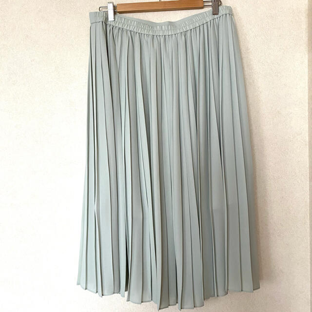 UNIQLO(ユニクロ)のUNIQLO ユニクロ　プリーツスカート　XXL  サイズ　ミントグリーンカラー レディースのスカート(ロングスカート)の商品写真