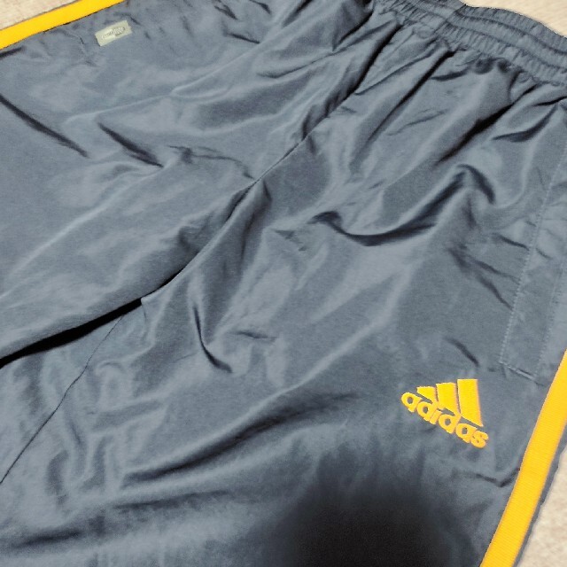 adidas(アディダス)のアディダス　150㌢ キッズ/ベビー/マタニティのキッズ服男の子用(90cm~)(パンツ/スパッツ)の商品写真