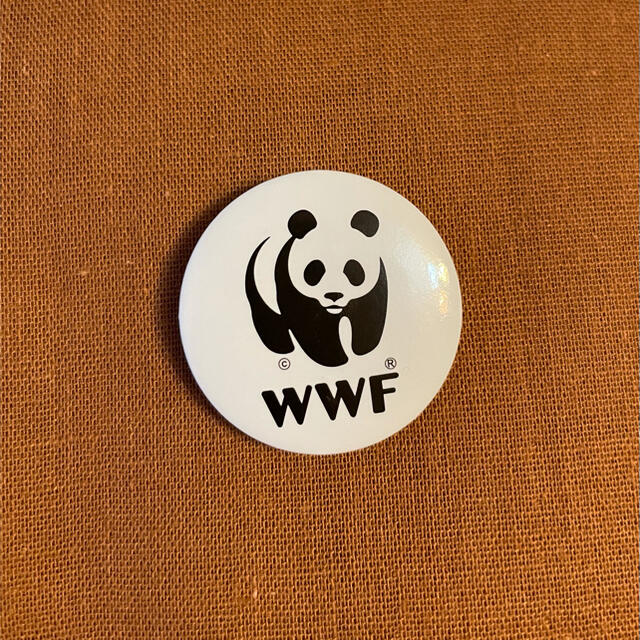 パンダ 缶バッジ WWF エンタメ/ホビーのコレクション(ノベルティグッズ)の商品写真