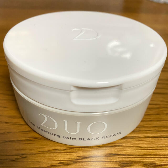 DUO  ブラック⚫️ コスメ/美容のスキンケア/基礎化粧品(フェイスオイル/バーム)の商品写真