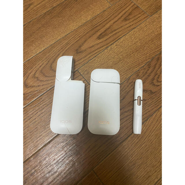 【専用ページ】iQOS 2.4、iQOS 2.4 plus 本体＋ホルダー 白 メンズのファッション小物(タバコグッズ)の商品写真