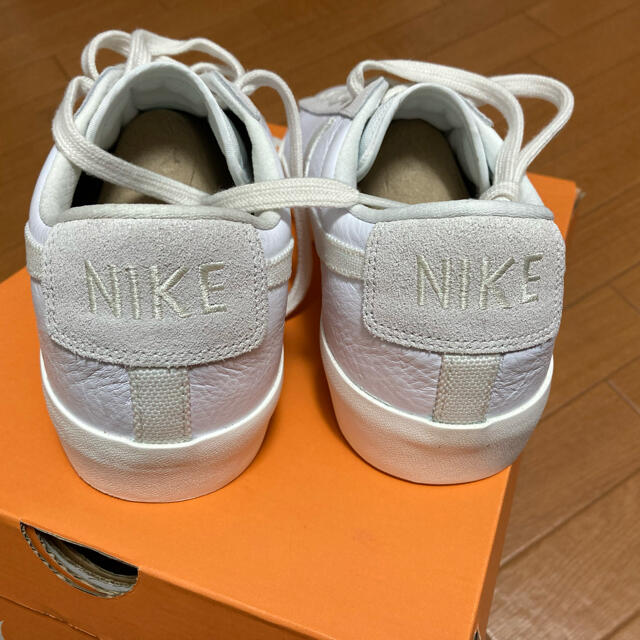 NIKE(ナイキ)のNIKE  Blazer Low Premium Leather  29.5cm メンズの靴/シューズ(スニーカー)の商品写真