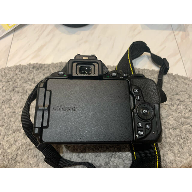 Nikon(ニコン)のNikon D5600 18-140 VR Kit スマホ/家電/カメラのカメラ(デジタル一眼)の商品写真