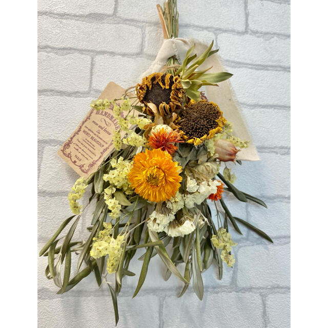 ドライフラワー スワッグ 55ひまわり 紅花 姫パイン 黄色 オリーブ 花束の通販 By Rebloom Shop ゚ ラクマ ドライフラワー スワッグ 55ひまわり 紅花 姫パイン 黄色 オリーブ 花束の通販 By Rebloom Shop ゚ ラクマ