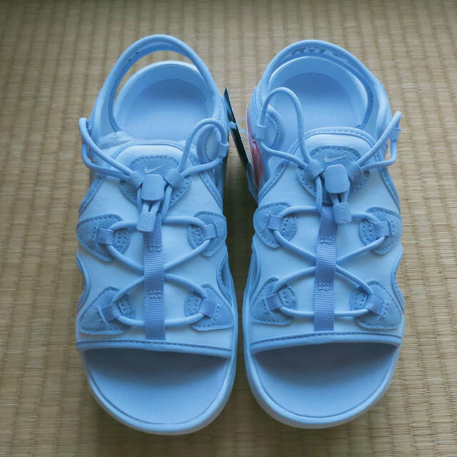 NIKE(ナイキ)のAir Max Koko (エアマックスココ) バイオレット&ホワイト 24cm レディースの靴/シューズ(サンダル)の商品写真