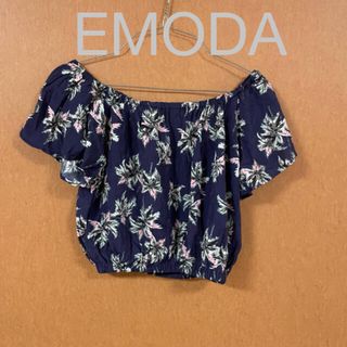 エモダ(EMODA)のEMODA(エモダ)花柄 トップス とキャセリーニの麦わら帽子(カットソー(半袖/袖なし))