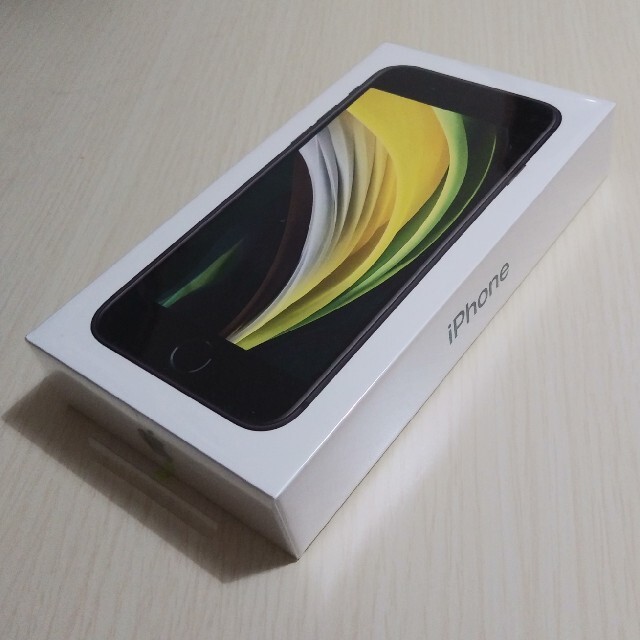 Apple(アップル)のiPhoneSE2　64G スマホ/家電/カメラのスマートフォン/携帯電話(スマートフォン本体)の商品写真