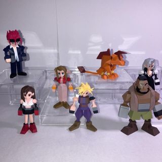 ファイナルファンタジー　FF7 くじ　フィギュア　ディスプレイ