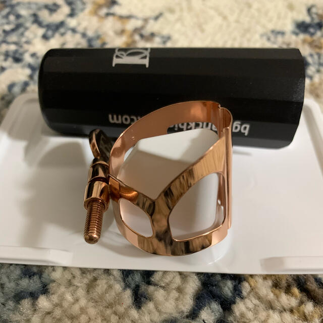 アルトサックス　リガチャー B.G. トラディショナル　Rose Gold 楽器の管楽器(サックス)の商品写真